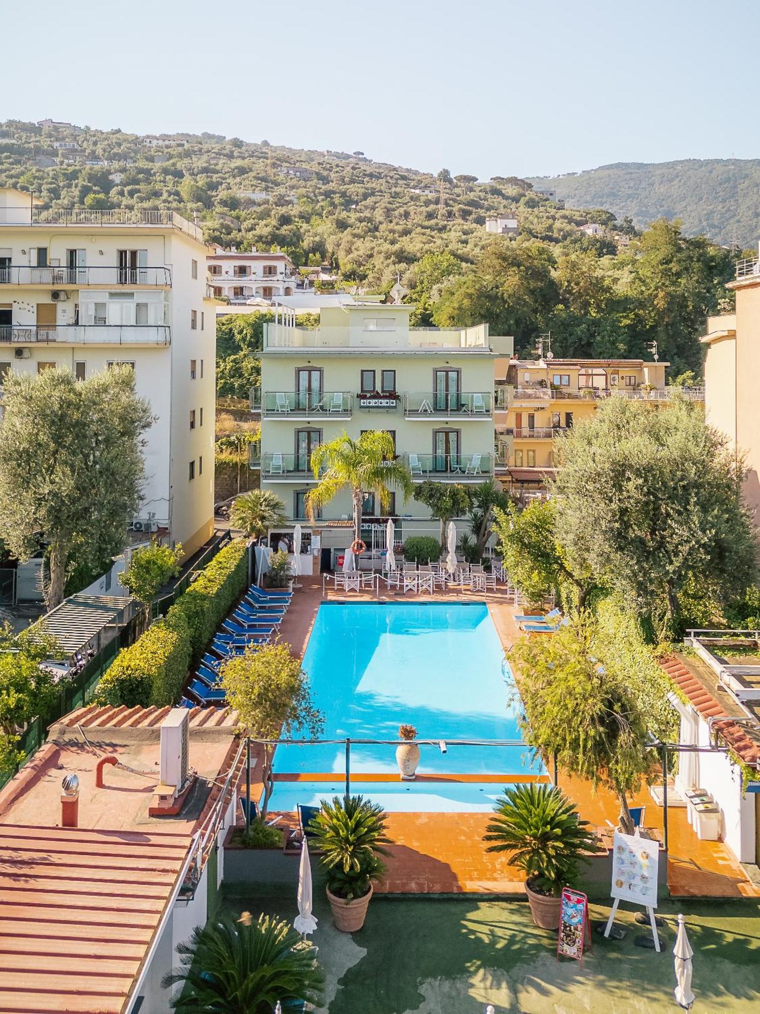Hotel Gardenia Sorrento, Ascend Hotel Collection Bagian luar foto