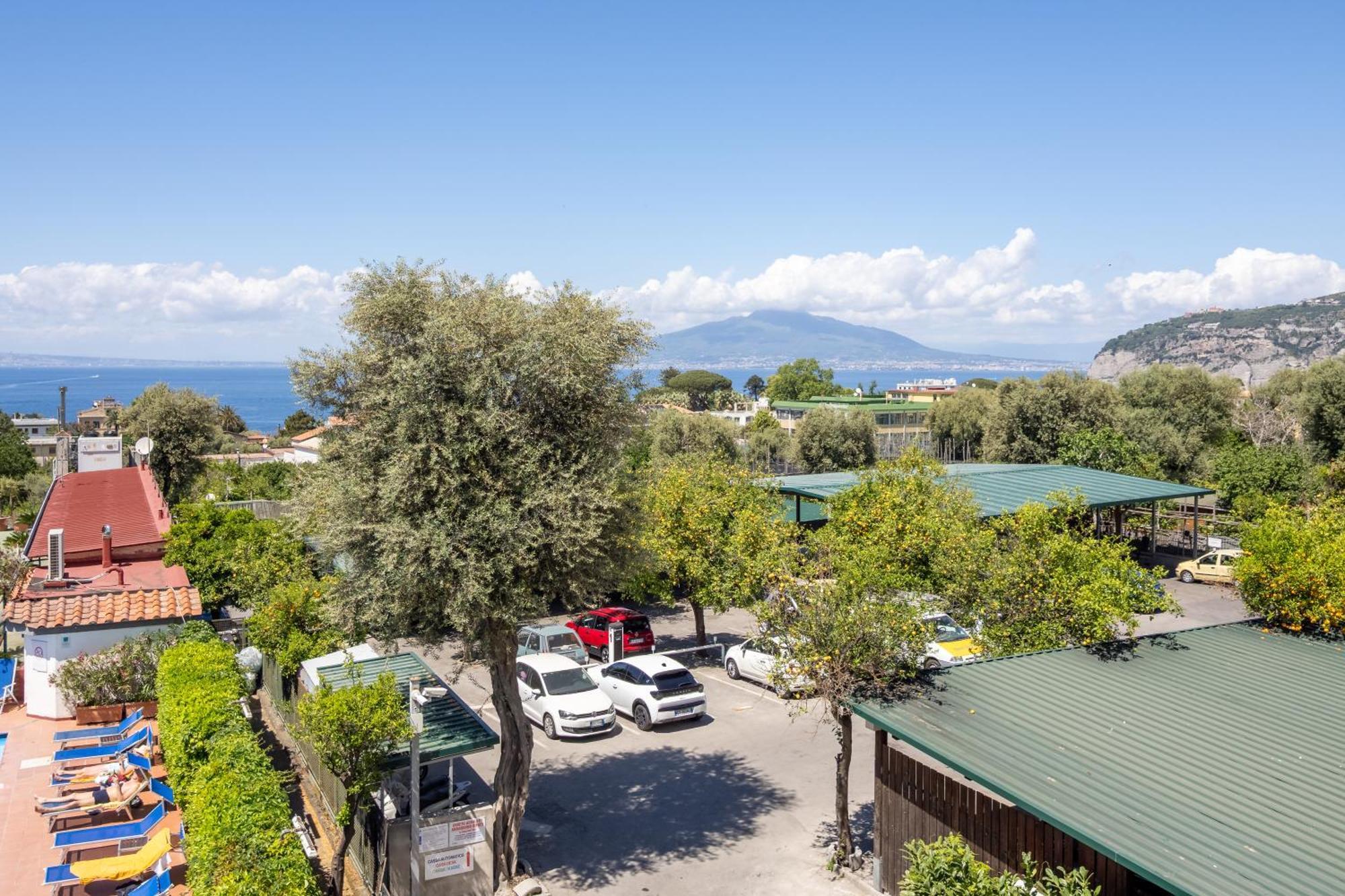 Hotel Gardenia Sorrento, Ascend Hotel Collection Bagian luar foto