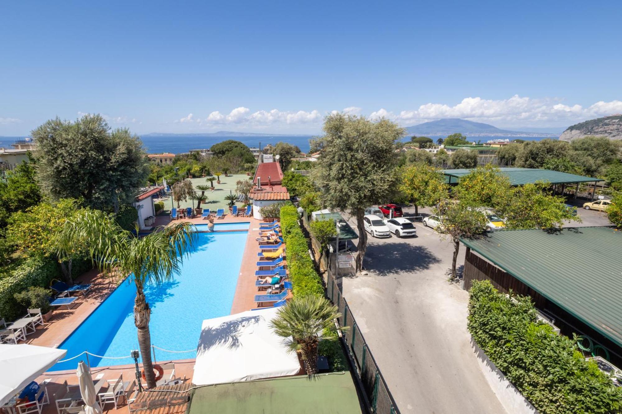 Hotel Gardenia Sorrento, Ascend Hotel Collection Bagian luar foto