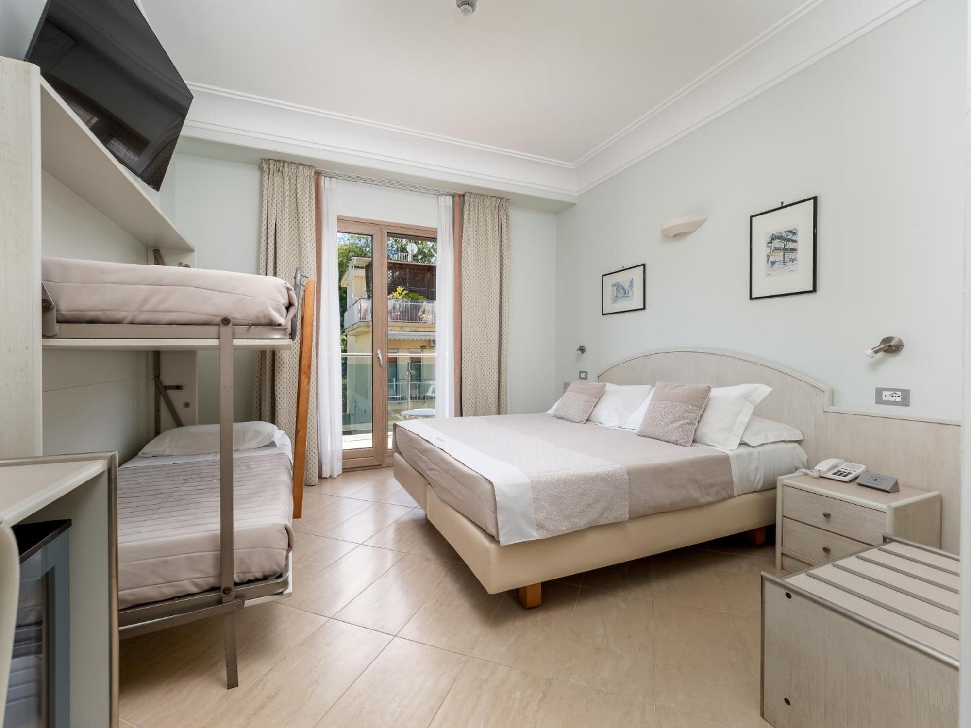 Hotel Gardenia Sorrento, Ascend Hotel Collection Bagian luar foto